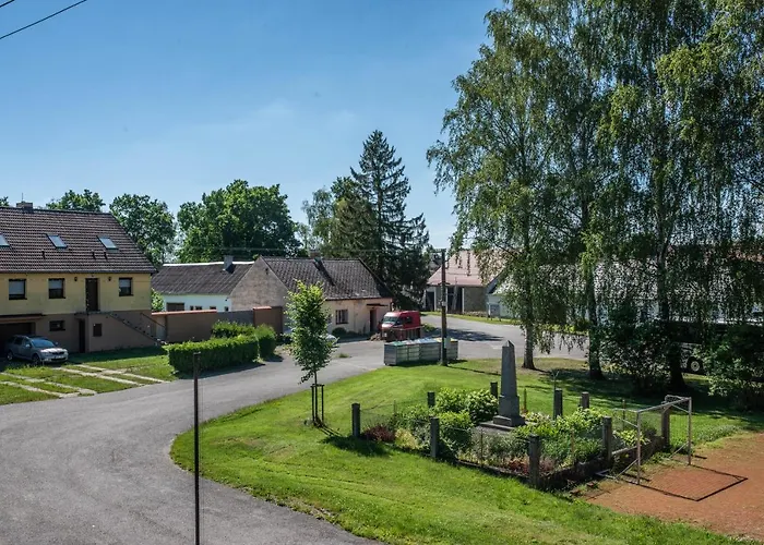 U Dřevěného Ptáka 3*