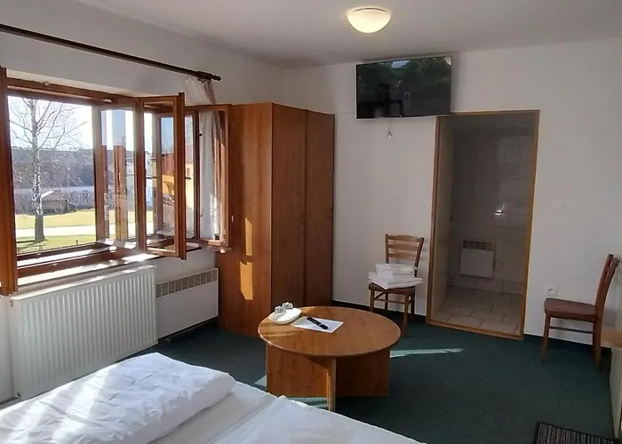 U Dřevěného Ptáka Casa de hóspedes 3*